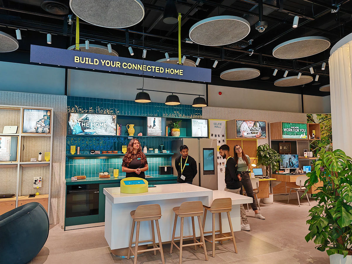 EE - Studio - Solutions Diverse Store Fit