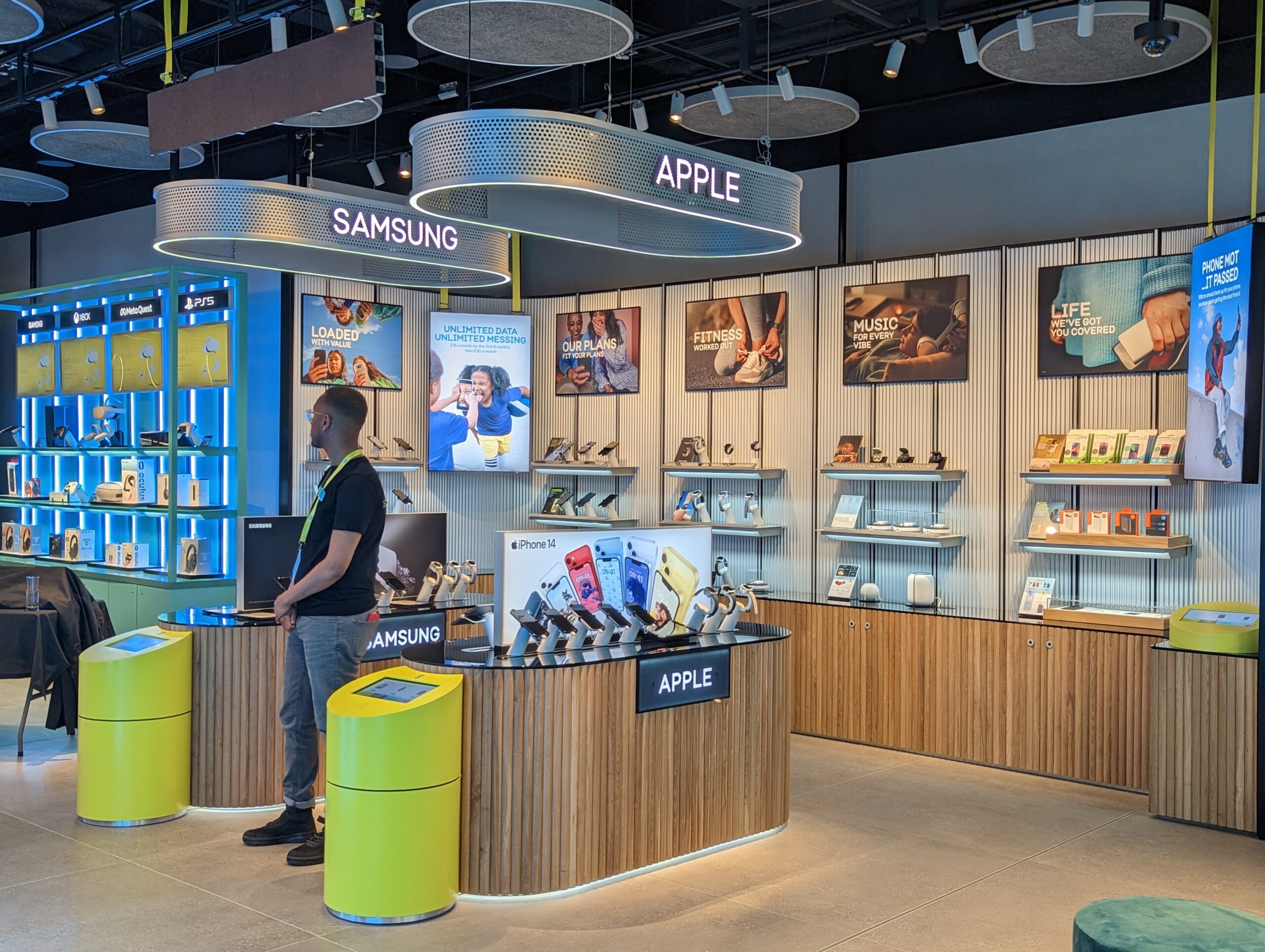 EE - Studio - Solutions Diverse Store Fit