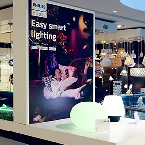 Solutions Diverse - Philips JLP Oxford street Lighting Display Unit